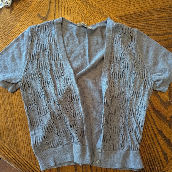LOFT Short Sleeve Cardigan, Size Small, Periwinkle Color, Knit Detail On Front - Picture 3 of 5